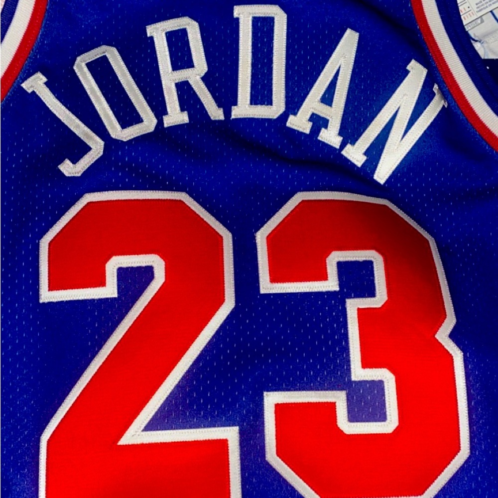 Authentic NBA MICHAEL JORDAN 1993 #23 Jersey